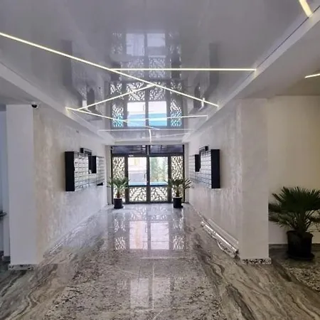 304 B1 Almar Luxury Residence-renting & Free Pool Apartment
