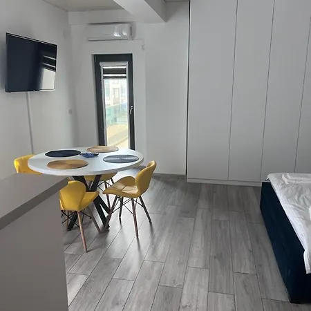 304 B1 Almar Luxury Residence-renting & Free Pool