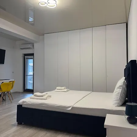 Apartmán 304 B1 Almar Luxury Residence-renting & Free Pool