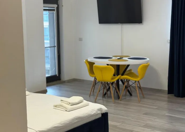 304 B1 Almar Luxury Residence-renting & Free Pool Apartmán *